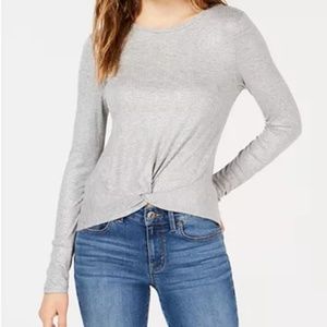 Planet Gold
Juniors' Twist-Front Long-Sleeve Top
